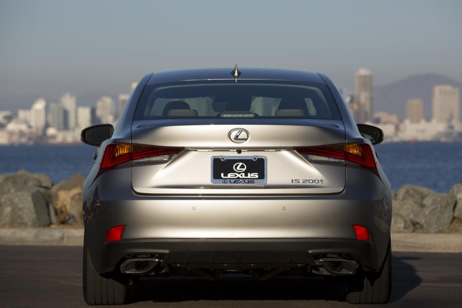  Lexus IS200t 2016 года  (NA) (фото 4 из 14)